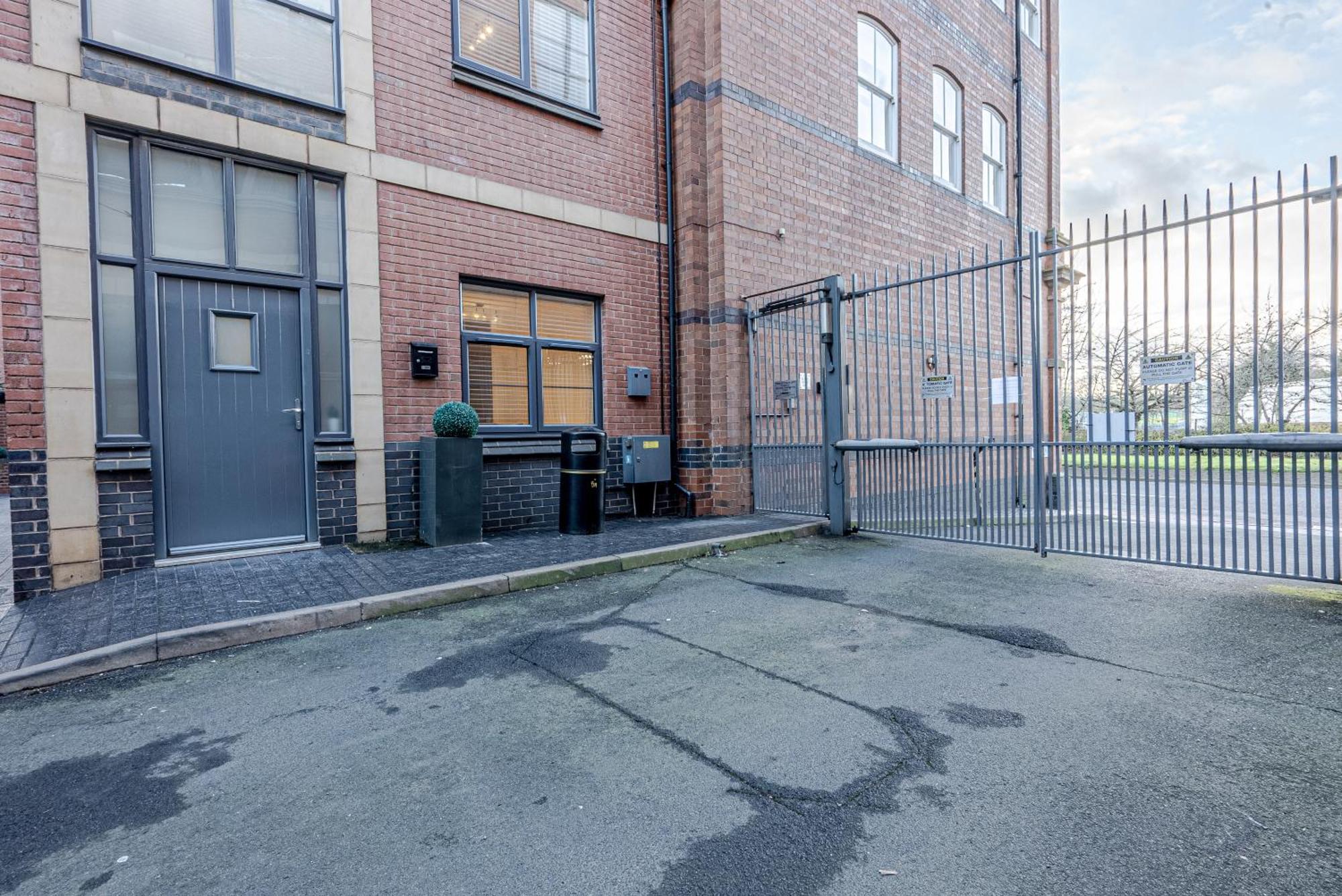 Stunning Three Bedroom Townhouse In The Jewellery Quarter, Birmingham City Centre Sleeps 5- Free Parking ภายนอก รูปภาพ