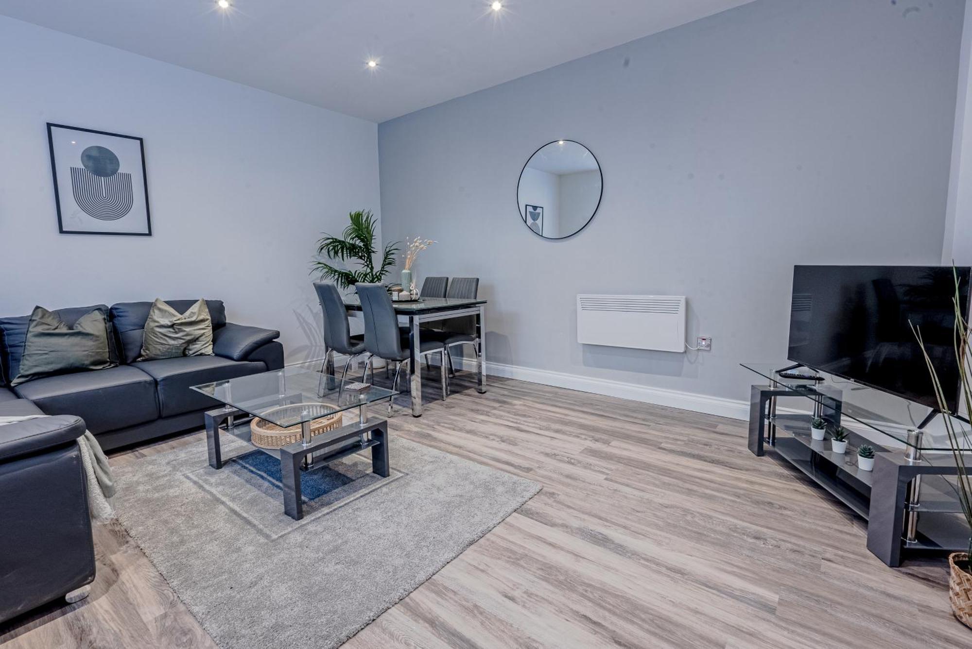 Stunning Three Bedroom Townhouse In The Jewellery Quarter, Birmingham City Centre Sleeps 5- Free Parking ภายนอก รูปภาพ